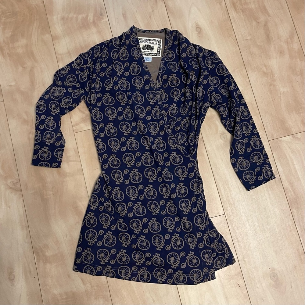 Effie’s Heart Bicycle Print Faux Wrap Tunic Top XS Blue and Beige NWOT!!